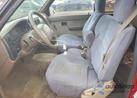 1996 Toyota Tacoma Xtracab z USA, uszkodzony, nr VIN 4TAVL52N1TZ128651